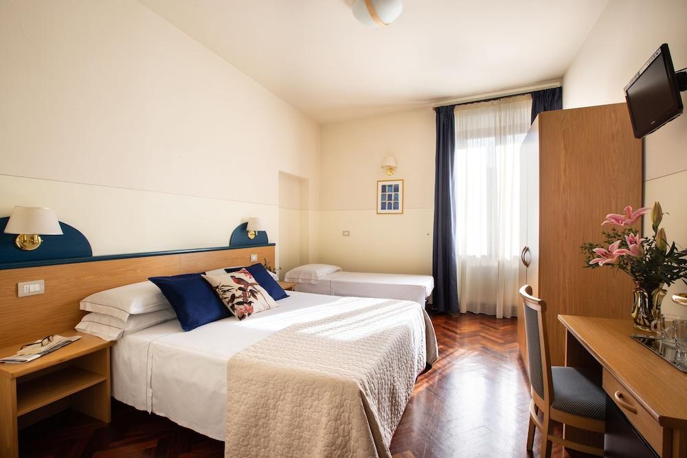 Aramis Deluxe Rooms Florence Luaran gambar