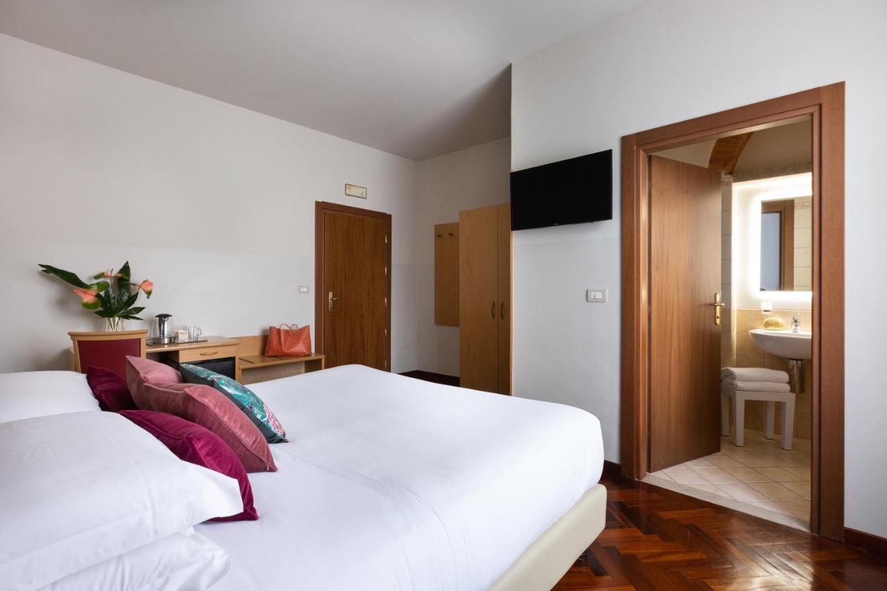 Aramis Deluxe Rooms Florence Luaran gambar