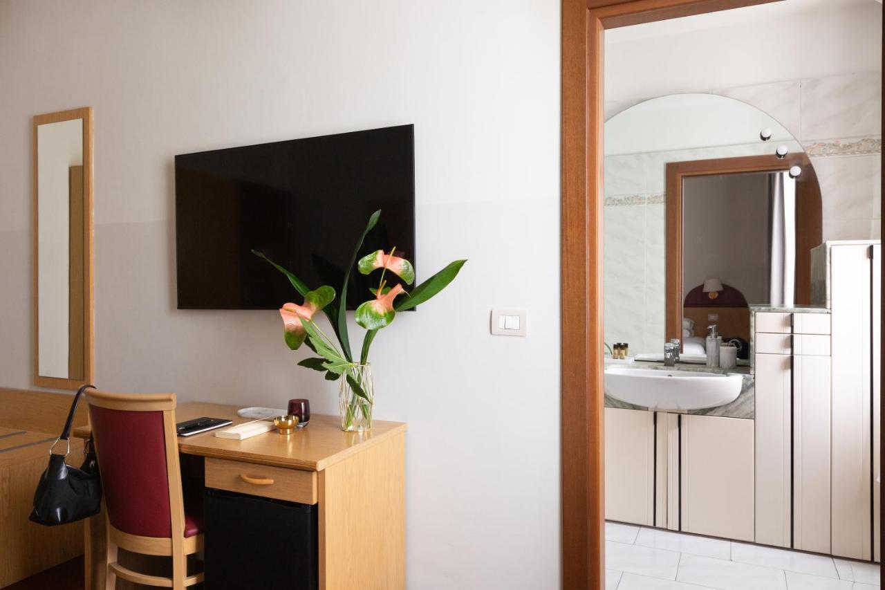 Aramis Deluxe Rooms Florence Luaran gambar