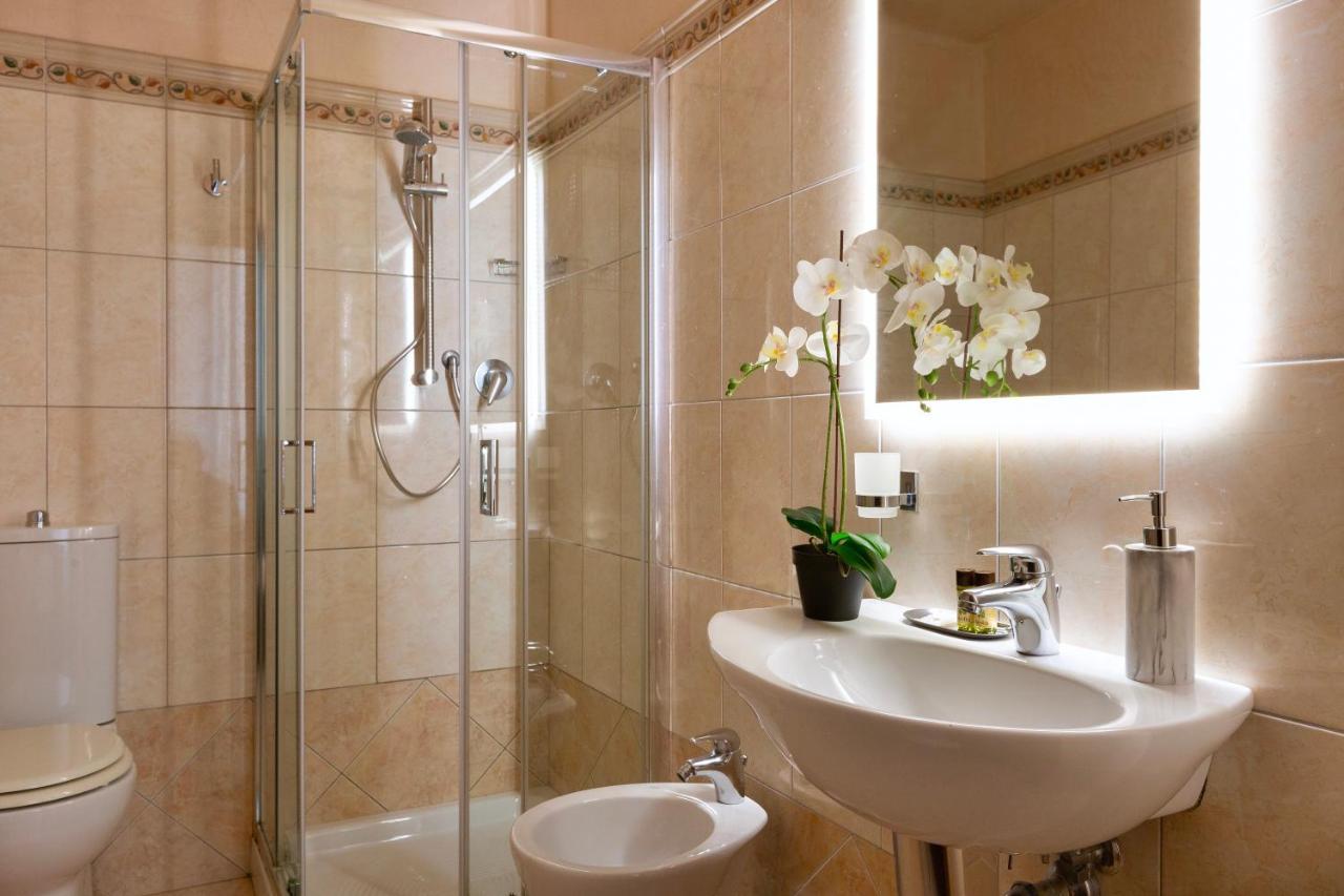Aramis Deluxe Rooms Florence Luaran gambar